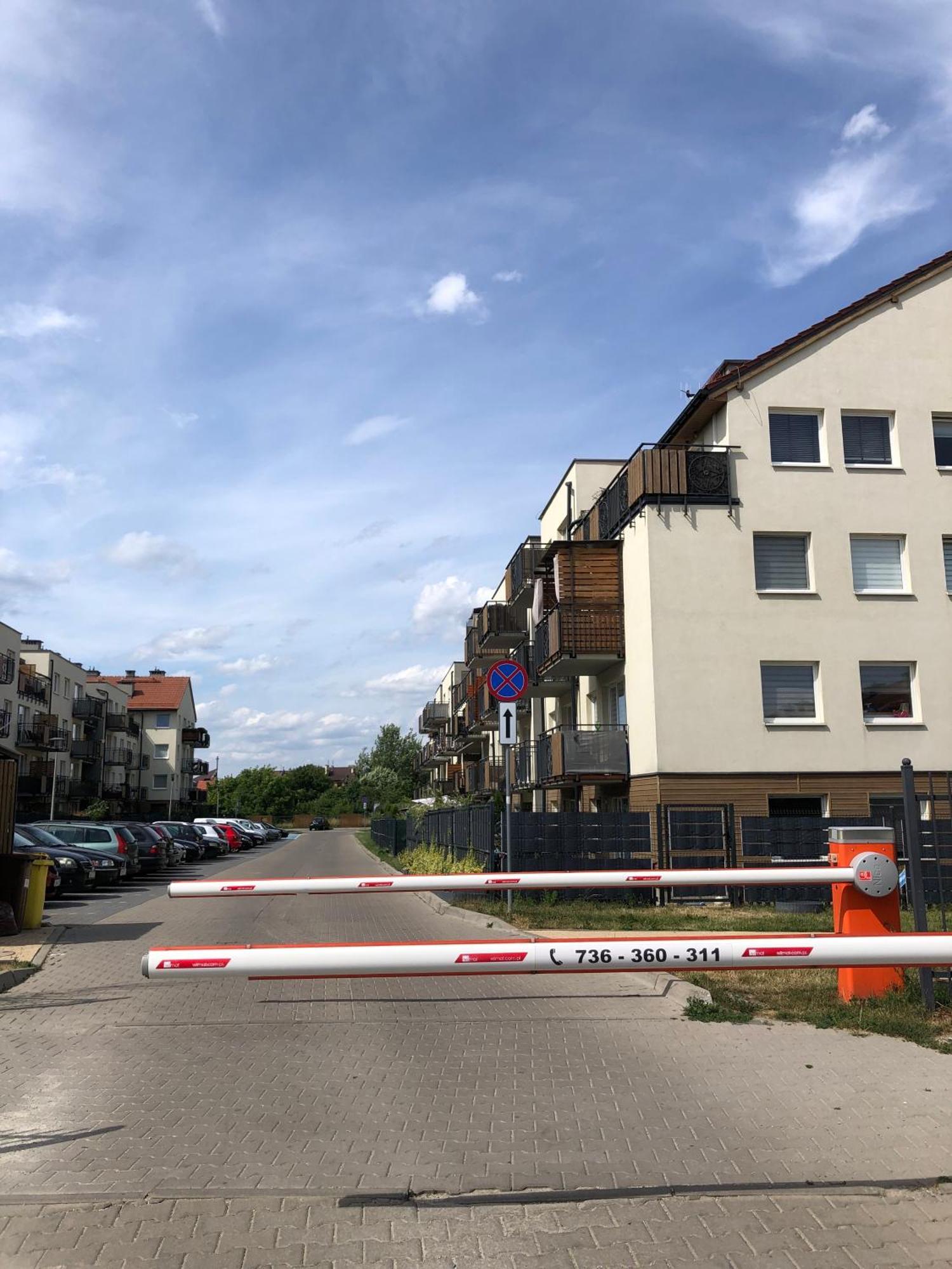 Urocze Mieszkanie Z Ogrodkiem I Bezplatny Parking Wrocław Exterior foto